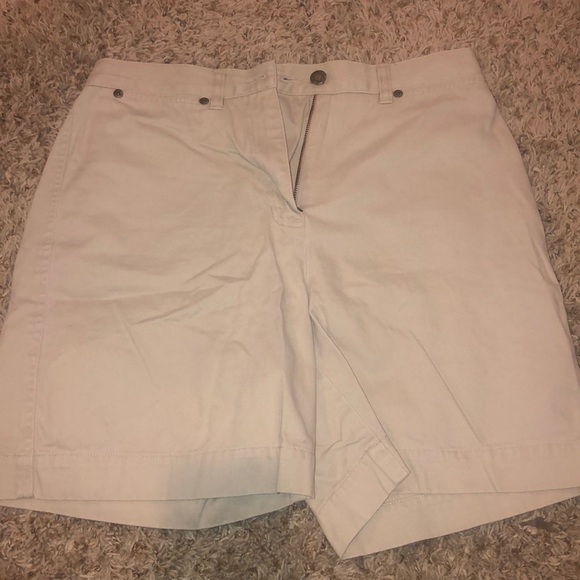 Jones New York Pants - Khaki Jones New York Sport Bermuda Shorts